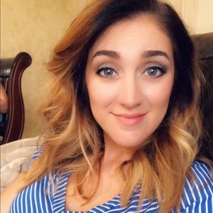 Meet your Posher, Nikki